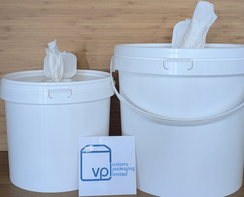 Bucket with dispenser cap wet wipes